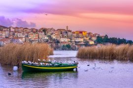 Lais Puzzle - Blick auf die Stadt Kastoria und den Orestiada (oder "Orestias") See, Mazedonien, Griechenland - 2.000 Teile