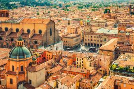 Lais Puzzle - Luftbild des Stadtbildes des Platzes Piazza Maggiore und der Kirche San Petronio in der Stadt Bologna - 2.000 Teile