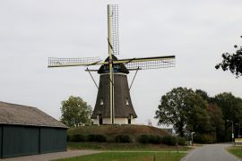 Lais Puzzle - Windmühle namens de Duif in der Stadt Nunspeet in Gelderland, die Niederlande - 2.000 Teile
