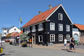 Lais Puzzle - Einkaufsstrße von Borgholm auf Öland Schweden - 2.000 Teile