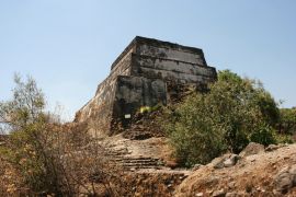 Lais Puzzle - Pyramide gebaut auf dem Gipfel der Sierra de Tepoztlan, Mexiko - 2.000 Teile