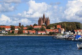 Lais Puzzle - Vor Frue Kirke in Kalundborg auf Seeland in Dänemark - 2.000 Teile