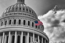 Lais Puzzle - US Flagge vor Kapitol in schwarz weiß, Washington D.C., USA - 2.000 Teile