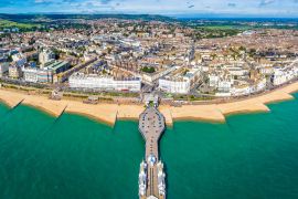 Lais Puzzle - Luftaufnahme von Eastbourne im Sommer, England - 2.000 Teile