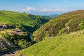 Lais Puzzle - Walisische Landschaft in der Nähe des Aled Isaf Reservoirs mit dem fast ausgetrockneten Afon Aled, Conwy, Wales - 2.000 Teile