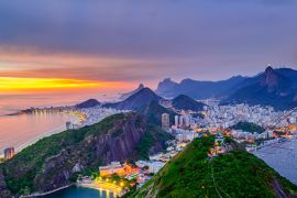 Lais Puzzle - Blick bei Sonnenuntergang auf Copacabana, Corcovado und Botafogo in Rio de Janeiro. Brasilien - 2.000 Teile