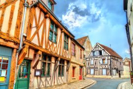 Lais Puzzle - Traditionelle Häuser in der Altstadt von Provins, Frankreich - 2.000 Teile