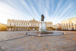 Lais Puzzle - Morgenblick auf den großen Stanislas-Platz mit Denkmal in der Altstadt von Nancy, Frankreich - 2.000 Teile