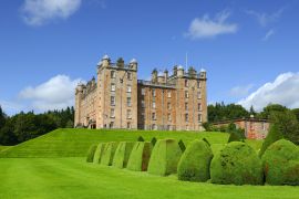 Lais Puzzle - Drumlanrig Castle ist eines der großartigsten Schlösser Großbritanniens. Drumlanrig Castle befindet sich auf dem Queensberry Estate in Dumfries und Galloway, Schottland - 2.000 Teile