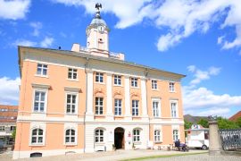 Lais Puzzle - Das historische Rathaus in Templin, Brandenburg, Deutschland - 2.000 Teile
