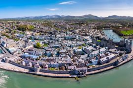 Lais Puzzle - Skyline von Caernafon, Gwynedd in Wales - Vereinigtes Königreich - 2.000 Teile