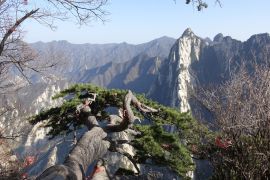 Lais Puzzle - Berg Hua, China - 2.000 Teile