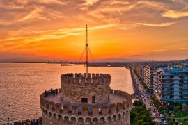 Lais Puzzle - Luftaufnahme des berühmten Weißen Turms von Thessaloniki bei Sonnenuntergang, Griechenland. - 2.000 Teile