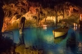 Lais Puzzle - In der Drach-Höhle von Mallorca mit geologischen Mineralien und blauem See in Spanien - 2.000 Teile