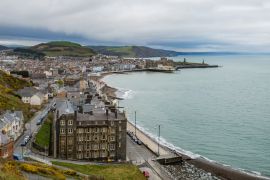 Lais Puzzle - Panoramablick über die Universitätsstadt Aberystwyth in Wales - 2.000 Teile