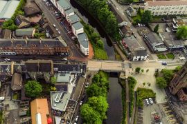 Lais Puzzle - Low-Level-Luftbild des Forth and Clyde Canal in der Stadt Kirkintilloch in Schottland - 2.000 Teile