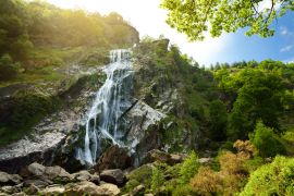 Lais Puzzle - Majestätische Wasserkaskade des Powerscourt-Wasserfalls, des höchsten Wasserfalls in Irland - 2.000 Teile