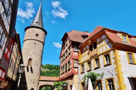 Lais Puzzle - Karlstadt, Turm, Maintor, Fachwerkhäuser - 2.000 Teile