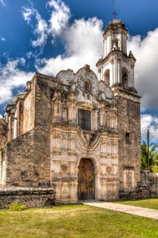 Lais Puzzle - Kirche von Guadalcazar, Mexiko - 2.000 Teile
