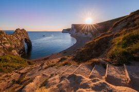 Lais Puzzle - Ein schönes Fotomotiv an der Südwestküste Englands, an der Jurassic Coast - 2.000 Teile