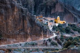 Lais Puzzle - Blick auf das von der Unesco geschützte Dorf Iruya de Salta, Provinz Salta, Argentinien - 2.000 Teile