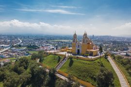 Lais Puzzle - Schöne Luftaufnahme von Puebla Mexiko und seine Kirche, Mexiko - 2.000 Teile