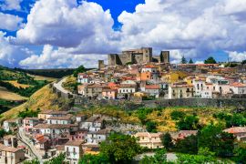 Lais Puzzle - Schöne mittelalterliche Dörfer (Borgo) Italiens - malerische Melfi in der Basilikata - 2.000 Teile