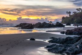 Lais Puzzle - Menschen beim Spaziergang am Strand von El Almejal, El Valle, Kolumbien - 2.000 Teile