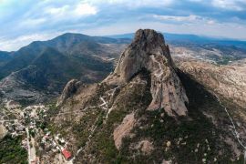 Lais Puzzle - Luftaufnahme von Peña de Bernal, Mexiko - 2.000 Teile