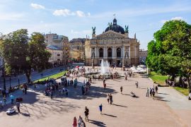 Lais Puzzle - Lviv, Ukraine: Platz vor der Lviv-Oper. Luftaufnahme - 2.000 Teile