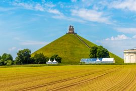 Lais Puzzle - Blick auf den Watrloo-Hügel mit dem Denkmal der Schlacht von Waterloo in Belgien - 2.000 Teile