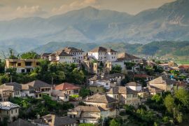 Lais Puzzle - Gjirokastra, Albanien,Teil der Altstadt - 2.000 Teile