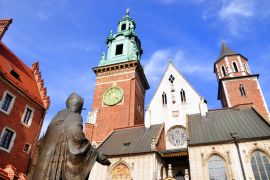 Lais Puzzle - Krakau - Statue von Papst Johannes Paul II. im Wawel-Schloss - 2.000 Teile