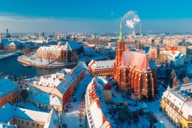Lais Puzzle - Luftbildpanorama der Altstadt und des Ostrow Tumski mit der Kirche des Heiligen Kreuzes und des Heiligen Bartholomäus von der Johanneskathedrale aus am Wintermorgen in Breslau, Polen - 2.000 Teile