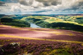 Lais Puzzle - Großartige Aussicht auf das Ladybower Reservoir vom Win Hill im Peak District, England - 2.000 Teile
