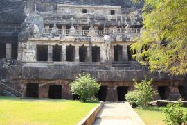 Lais Puzzle - Historische Undavalli-Höhlen in der Nähe der Stadt Vijayawada in Indien - 2.000 Teile