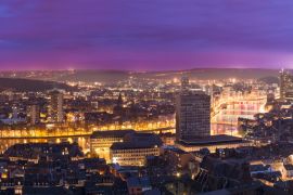 Lais Puzzle - Panorama Abendansicht der Stadt Lüttich in Belgien - 2.000 Teile