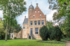 Lais Puzzle - Garten des Museums Martena in der Stadt Franeker, Friesland, Niederlande - 2.000 Teile