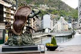 Lais Puzzle - Statue "Adel der Zeit" - Andorra - 2.000 Teile
