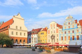 Lais Puzzle - Stettin - historische Mietshäuser auf dem Altstädter Ring und das gotisch-barocke Alte Rathaus an der polnischen Route der roten Gotik - 2.000 Teile