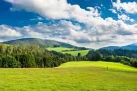 Lais Puzzle - Landschaft in der Steiermark in Österreich - 2.000 Teile