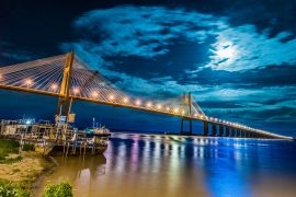 Lais Puzzle - Blick auf die Hängebrücke Ingeniero Marcial Candioti bei Sonnenuntergang, Santa Fe, Argentinien - 2.000 Teile