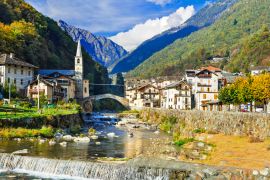 Lais Puzzle - Malerisches Bergdorf Lillianes im Aostatal - 2.000 Teile