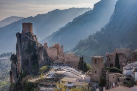 Lais Puzzle - Schloss La Iruela, Sierra de Cazorla, Andalusien, Spanien - 2.000 Teile