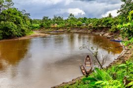 Lais Puzzle - Fluss mit Holzboot, Ecuador - 2.000 Teile