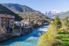 Lais Puzzle - Broto in Huesca, Aragon, Spanien - 2.000 Teile