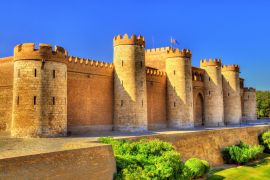 Lais Puzzle - Aljaferia, ein befestigter mittelalterlicher islamischer Palast in Saragossa, Aragon, Spanien - 2.000 Teile