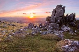 Lais Puzzle - Sourton Tor bei Sonnenuntergang Dartmoor National Park Devon, England - 2.000 Teile