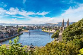 Lais Puzzle - Stadtbild von Inverness, Schottland - 2.000 Teile