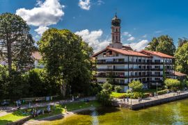 Lais Puzzle - Seeshaupt am Starnberger See in Bayern mit Uferpromenade und Kirche St. Michael - 2.000 Teile